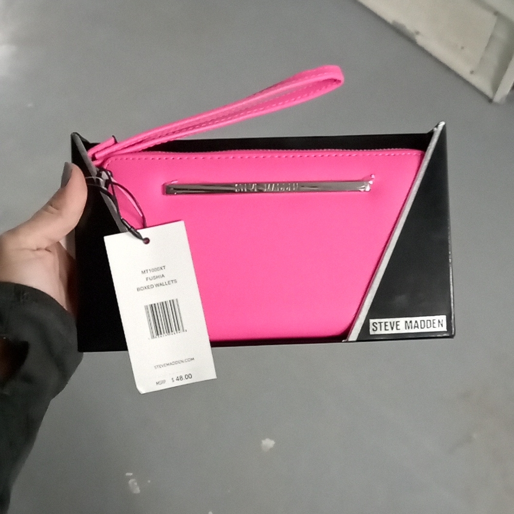 Steve Madden hot pink wristlet wallet clutch